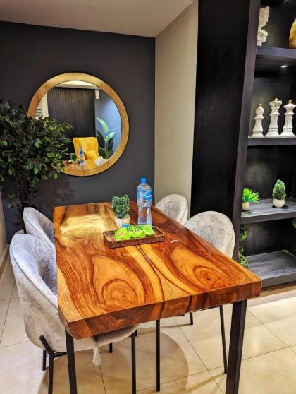 Goldcrest Mall One-bed Penthouse - image 10