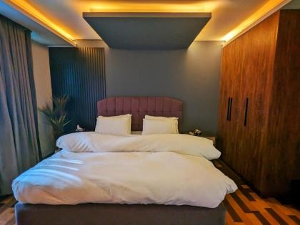 Goldcrest Mall One-bed Penthouse - image 4
