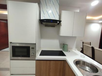 Luxurious Appartment in GOLDCREST DHA Lahore - image 16