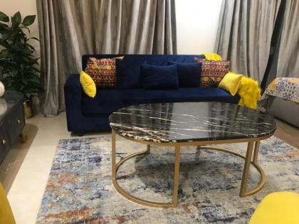 Luxurious Appartment in GOLDCREST DHA Lahore - image 2