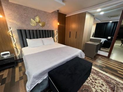 GOLD crest sunset luxury apartment - image 4