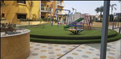 U&S Holiday Homes Gym Pool Wi-Fi High Floor - image 15