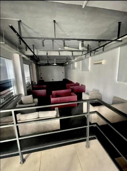 U&S Holiday Homes Gym Pool Wi-Fi High Floor - image 2