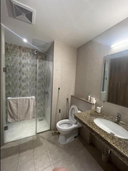 U&S Holiday Homes Gym Pool Wi-Fi High Floor - image 5