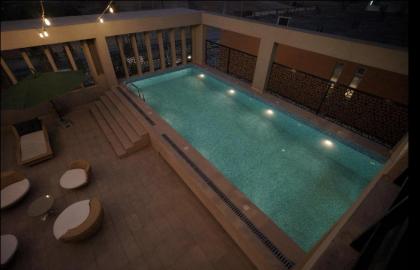 U&S Holiday Homes Gym Pool Wi-Fi High Floor - image 9