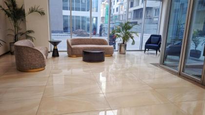 The Executive Studio - image 11