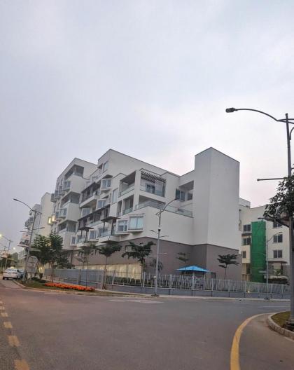 The Executive Studio - image 19