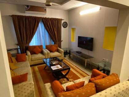 Brand New - 4 Bedroom - Luxurious - Park Villa - image 1