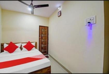 Red sky Family Couple Guest House - image 10