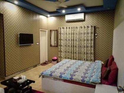 Red sky Family Couple Guest House - image 5
