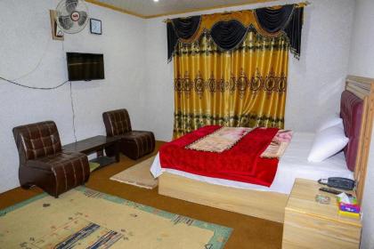 Red sky Family Couple Guest House - image 7