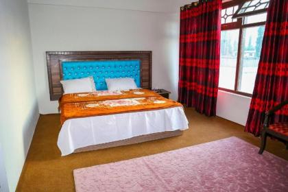 Red sky Family Couple Guest House - image 8