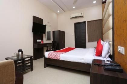 Red sky Family Couple Guest House - image 9