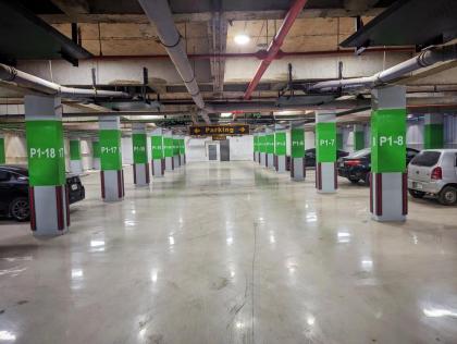 Penta Square Luxury Studio Apartment - image 19