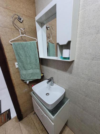 Ultra muse Studio Apartment - image 12