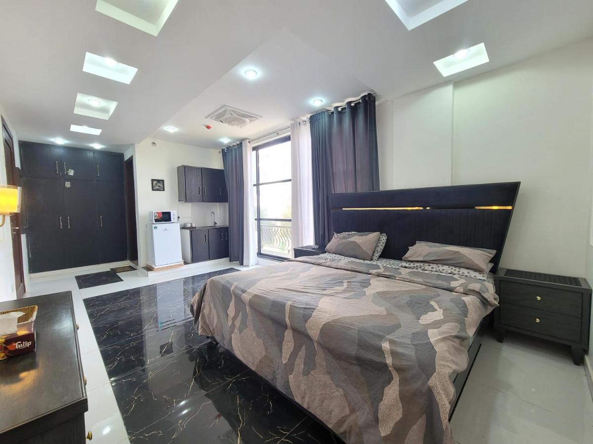 Ultra muse Studio Apartment - image 2