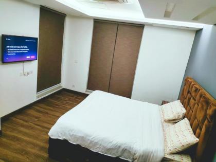 Super Deluxe Apartment - image 7