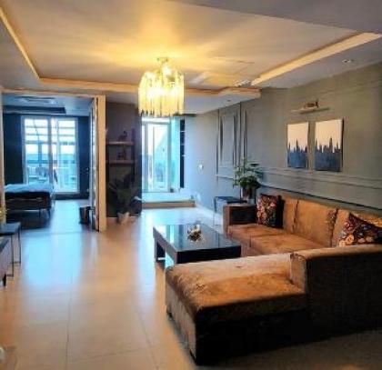 Heavenly Highrise 1 BR Apartment Gold Crest DHA