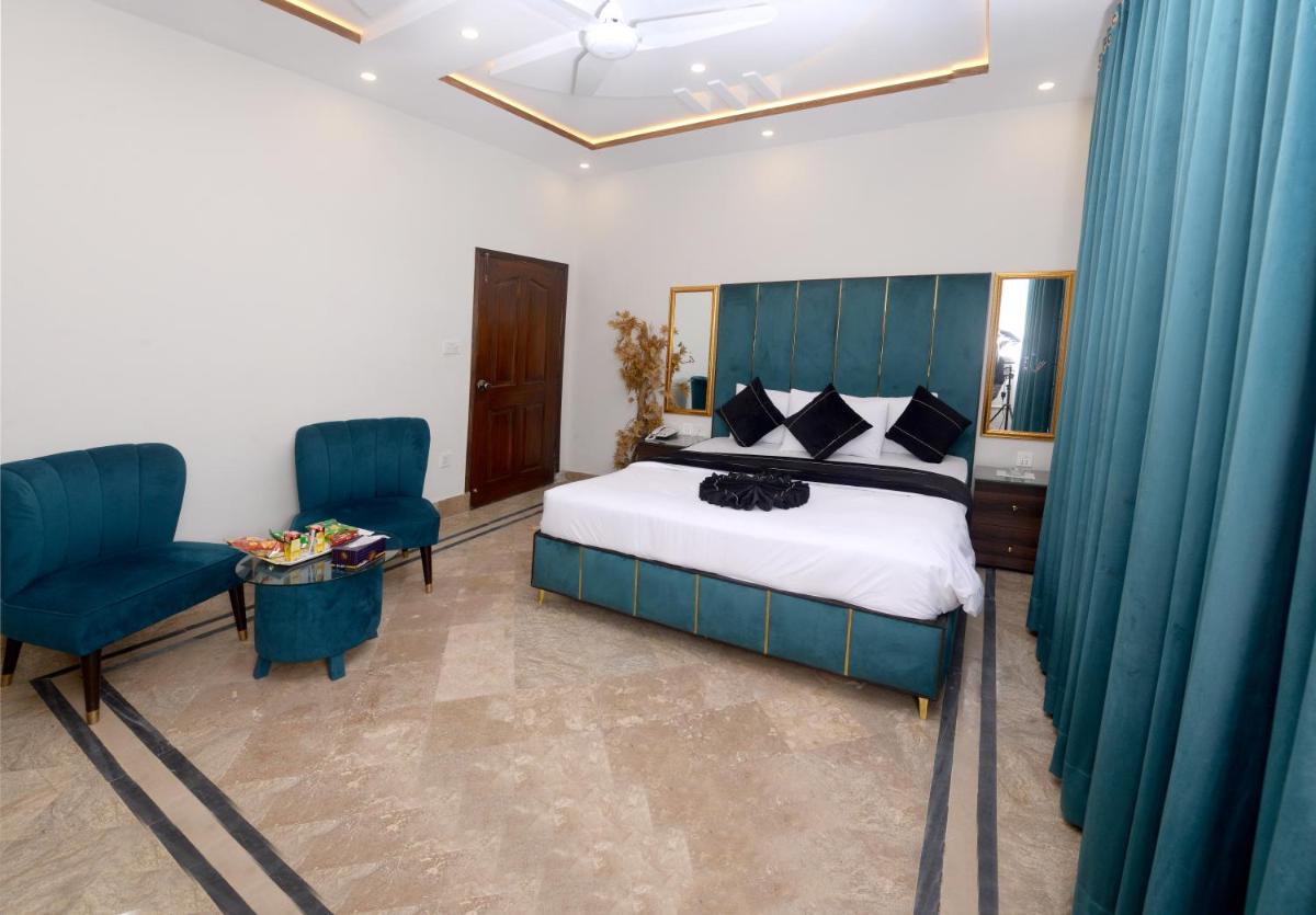 Hotel Five Season Lahore - main image