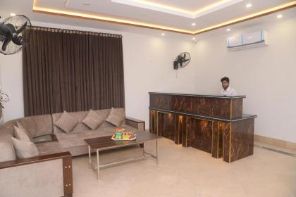 Hotel Five Season Lahore - image 25