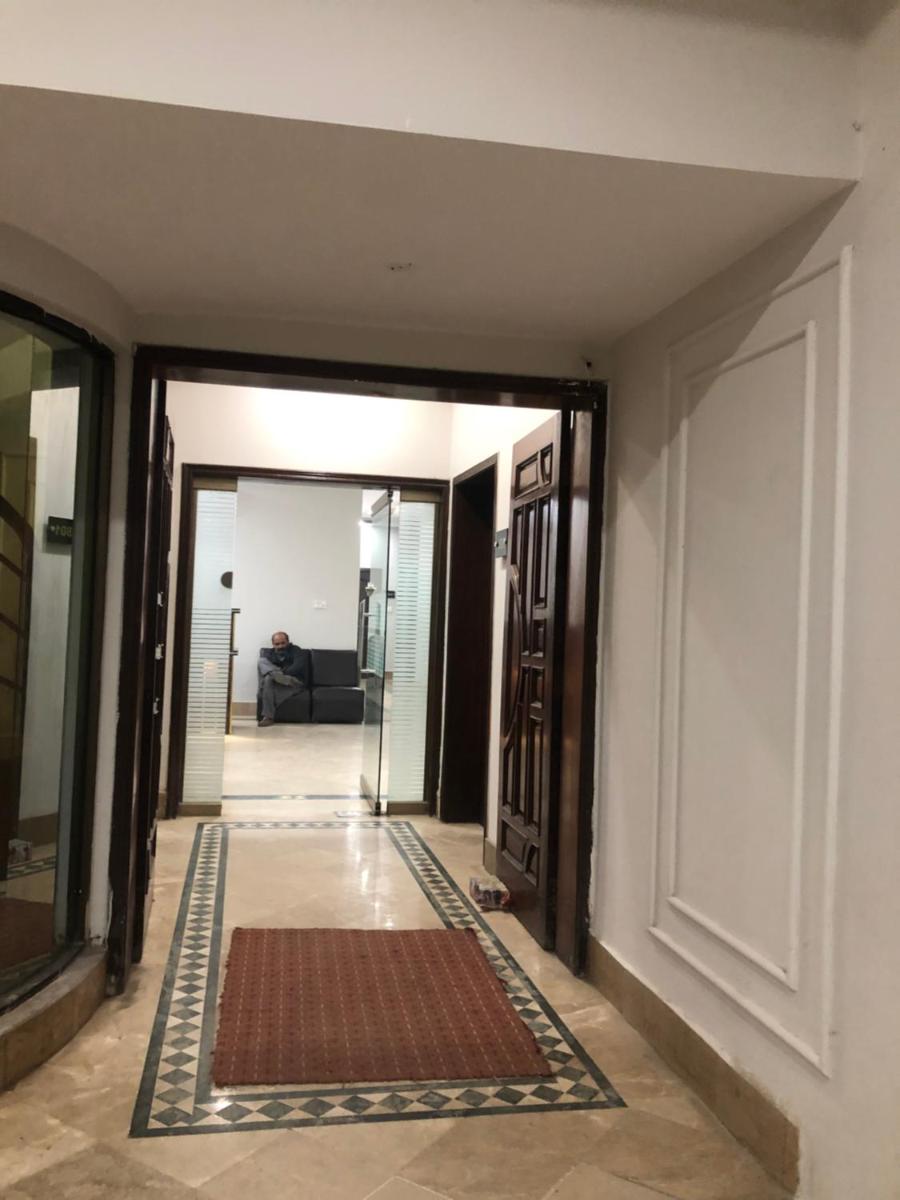 Hotel Five Season Lahore - image 7