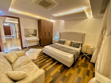 Gold crest Mall The Aesthetic one bed suite - image 2