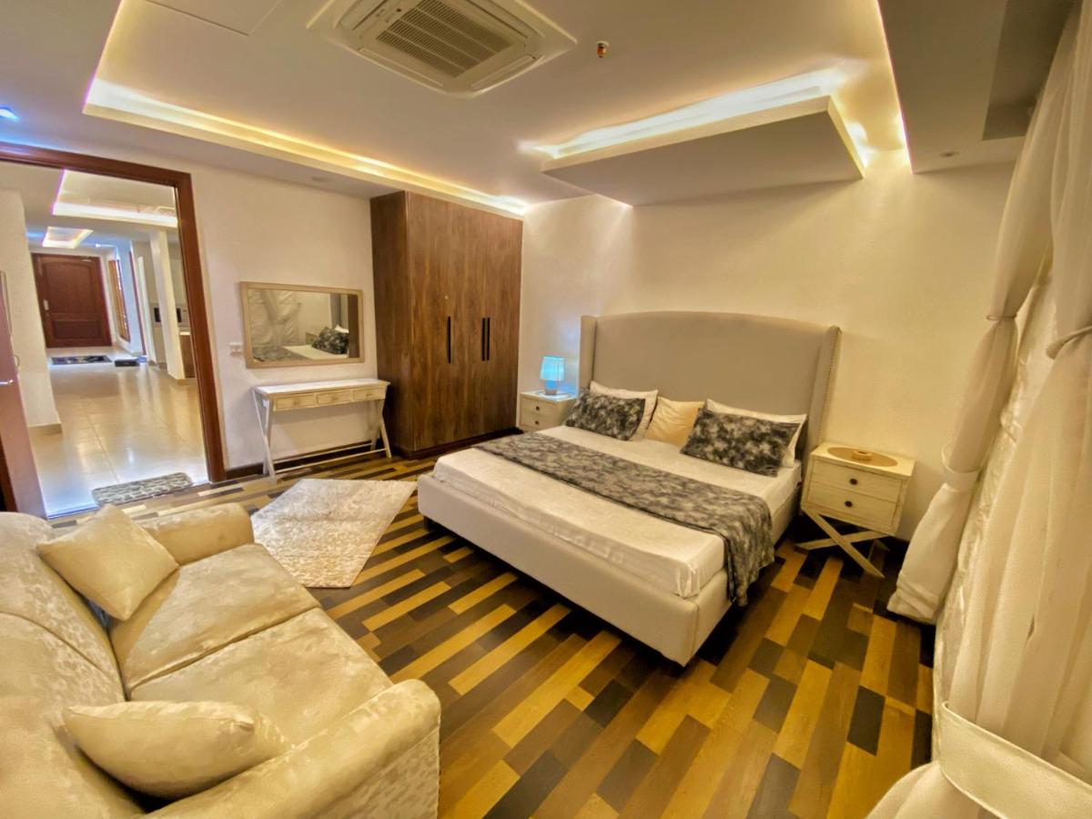 Gold crest Mall The Aesthetic one bed suite - image 2